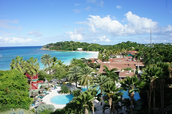 GRAND PINEAPPLE BEACH RESORT